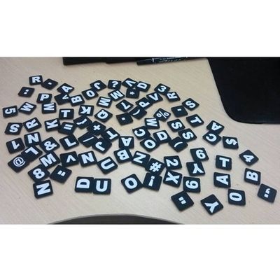 カスタマイズされた印刷 アルファベット文字 ナイロンフック どの色でも保証